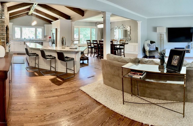 ULTRA LUX House Equipped with Large Chef’s Kitchen