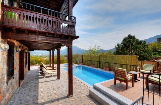 Unique 4 bedroom stone villa