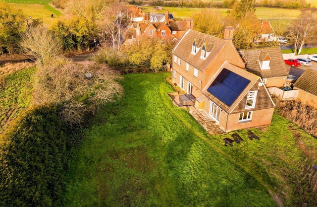 Unique 5BD Farm House Perfect for Relaxing