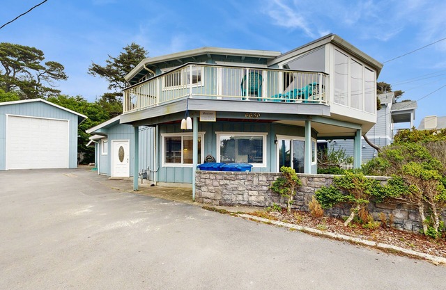 Unique and spacious home with private hot tub, game room, and great ocean views
