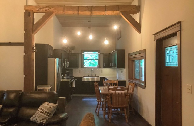 Unique barnhouse, newly built, great ND weekend rental, 15 minutes from stadium.