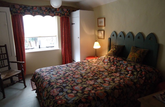 Unique c16th two double-bed apartment in The Chilterns near Oxford and Henley