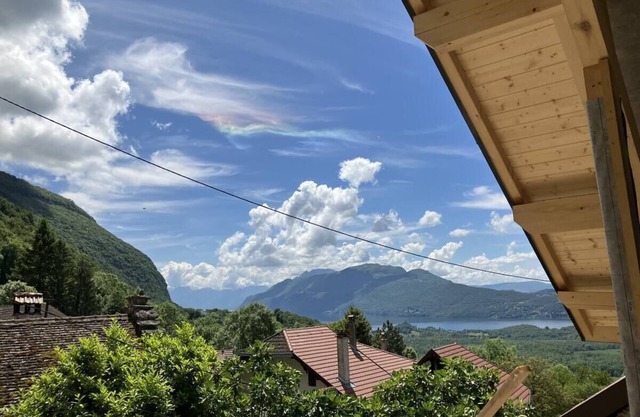Unique chalet with lake view 3 bedrooms and terraces