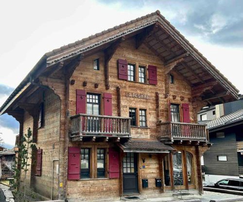 Unique, High-Design 6 Bedrooms Chalet in Villars Centre