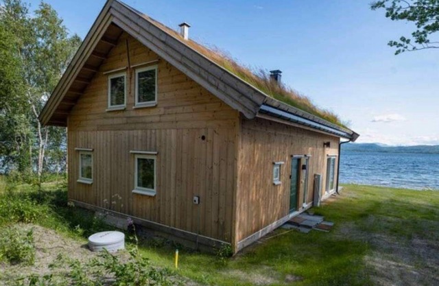 Unique home by the sea. 10 meters from shore-line. EXCEPTIONAL
