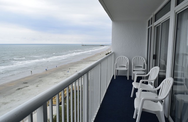 Unique Oceanfront One Bedroom Upgraded Deluxe w/Washer and Dryer