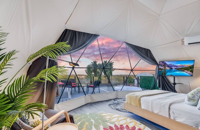 Unique & Plush Eco-Glamping Resort in TX Hill country!