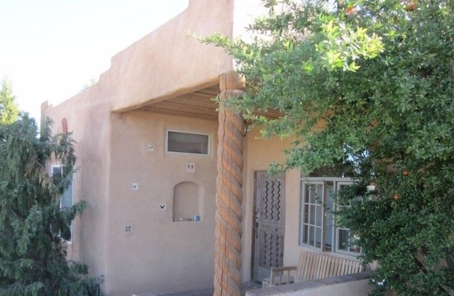 Unique Santa Fe Area Casita on 5 Acres with Great Views and nice amenities