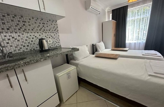 Unique spaciousness in a historical location 1-4 person hostel - Room 1