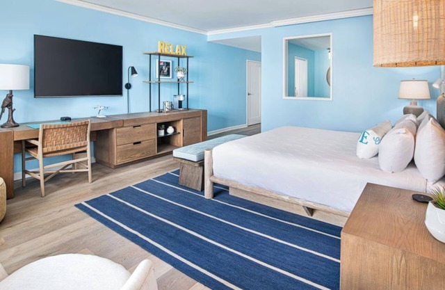 Unique Stay in a Room with Themed Decor & Downtown Proximity