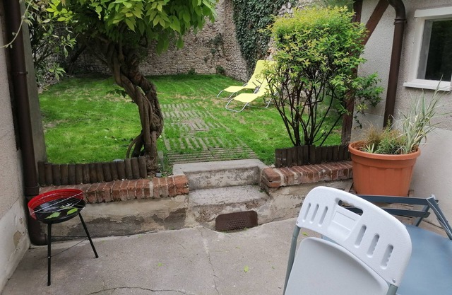 Unique studio in the heart of Orléans + PRIVATE garden