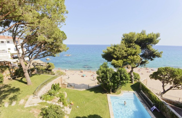 Unique Villa in front of the beach and surrounded by mediterranean trees