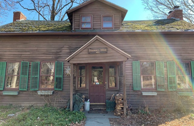 Uniquely itself: Cogswell House, 1830's home in quiet countryside, near towns.
