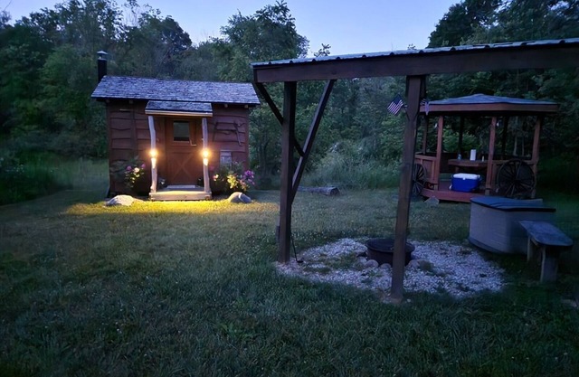 Unplug at cabin for 2