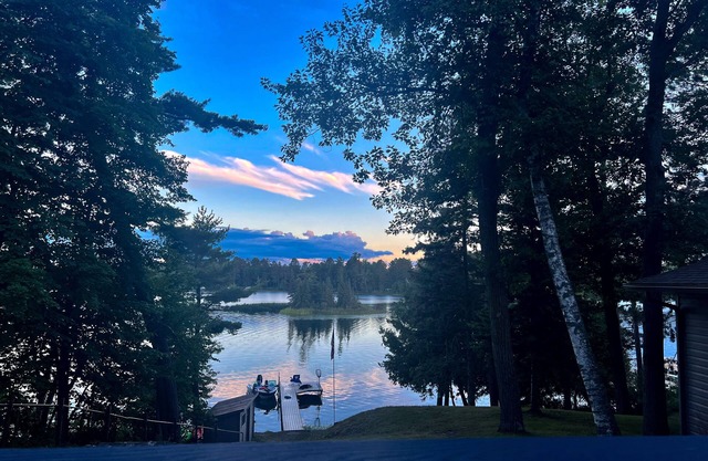 Up North 5 bedrooms two houses on Birch Lake