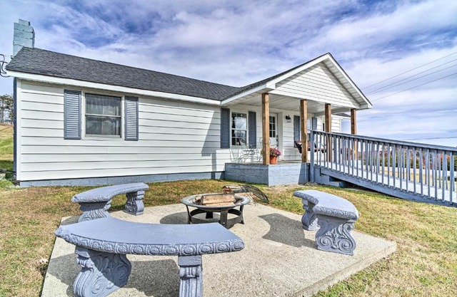 Updated Beattyville Ranch-Style Home with Yard!