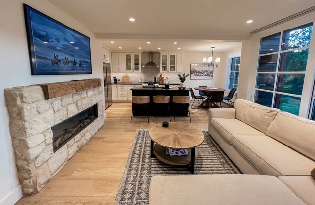 Updated Condo with Free Transportation, Stunning Views & Easy Walk to Chairlifts