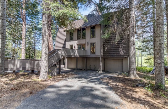 Updated home with Great Views & Hot tub