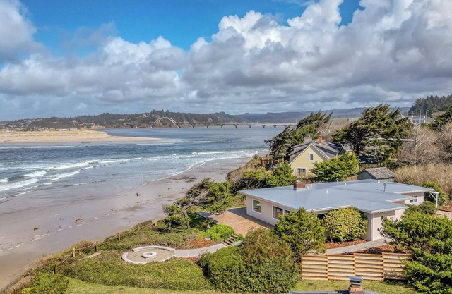 Updated Single-level Oceanfront Home Has Fantastic Views, Hot Tub, Fire Pit, BBQ
