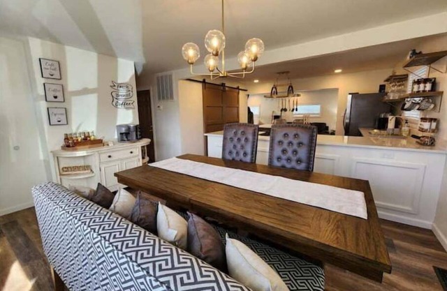Upscale 2 Bed Home near Ind. Park, Shopping, & UPJ