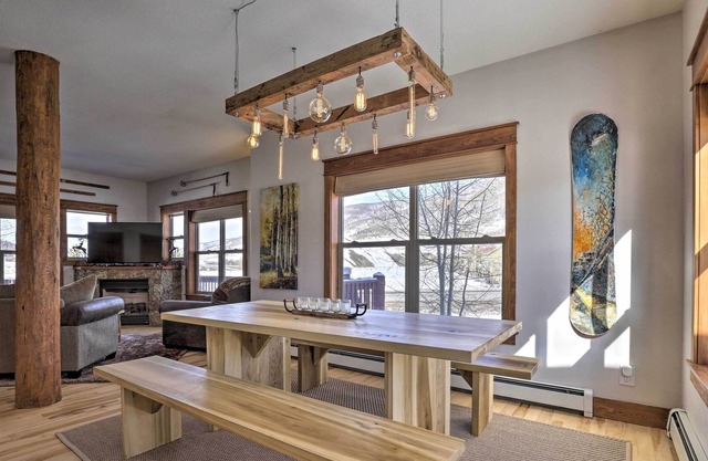 Upscale Dillon Cabin - Shuttle to Ski Resorts
