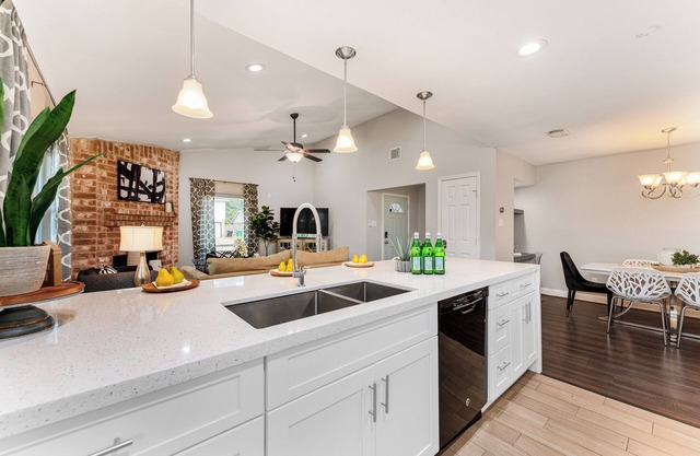 Upscale Haven - Great Southwest Equestrian Center
