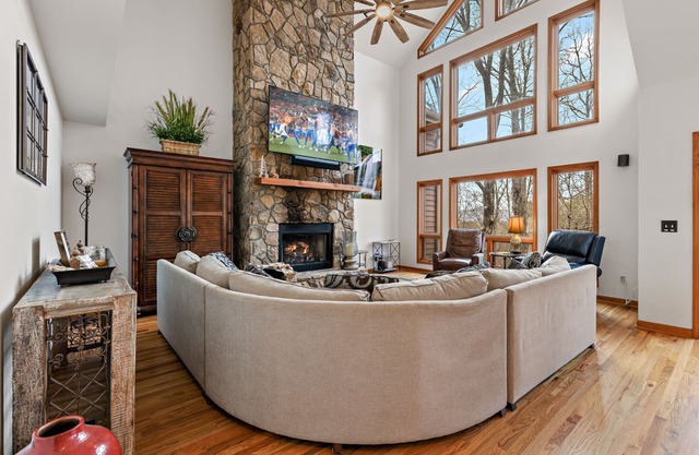 Upscale Mountain Home Near Trails