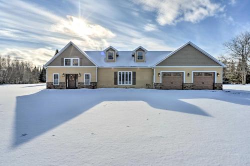 Upstate Hideaway with Hot Tub, 13 Mi to Malone!