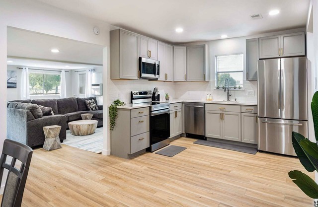Upstay - Bungalow w Games, Golf, BBQ Grill & Patio