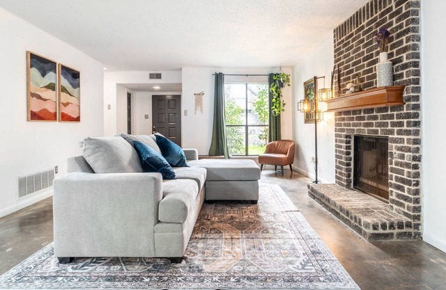 Upstay - Pet-friendly Southwest Austin Home w BBQ