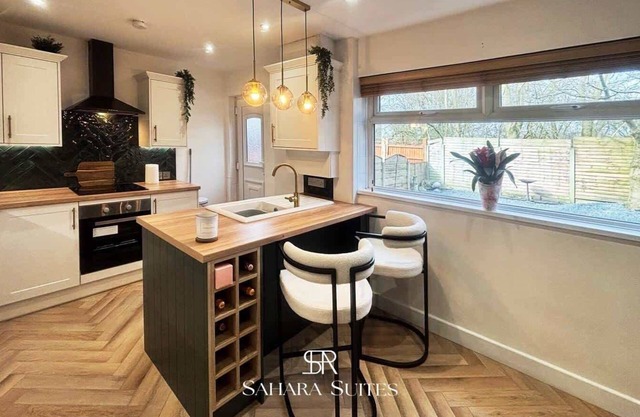 Upto 20%OFF | Modern 2BR Sleeps4 | Contractors