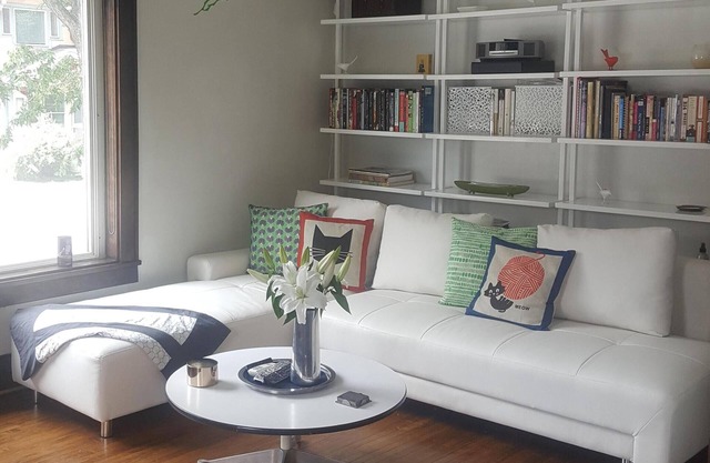 Uptown Brownstone With Private Laundry and Parking