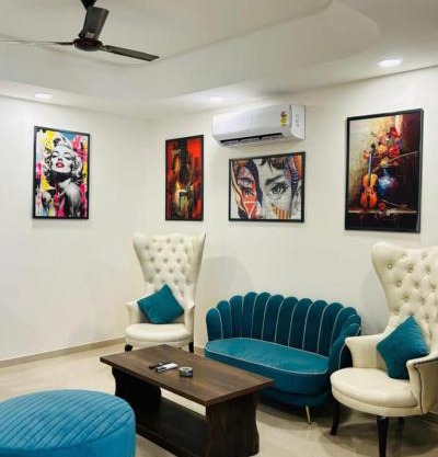 Urban Home by LuxAuraStays Jewel of India Area, Close to Airport