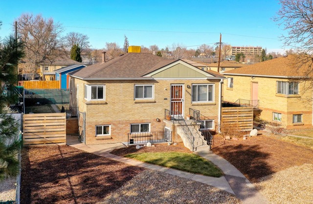 Urban Oasis at Sloan's Lake - Cozy Bungalow with Lake and City Views