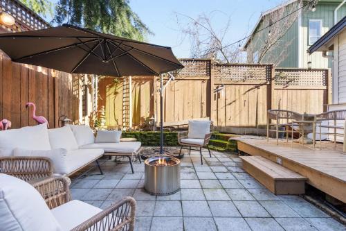 Urban Oasis with Cedar Hot Tub