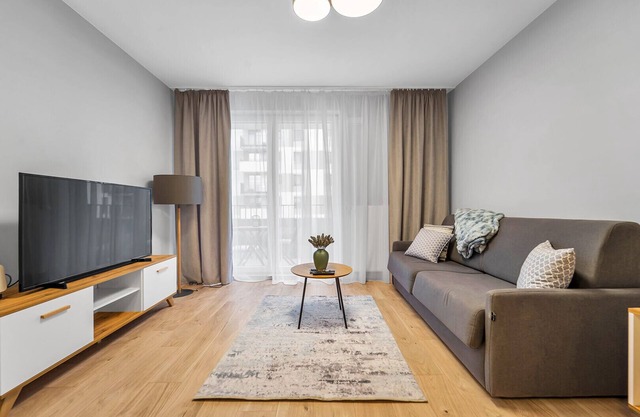 Ursus Comfy Apartment with FREE Parking