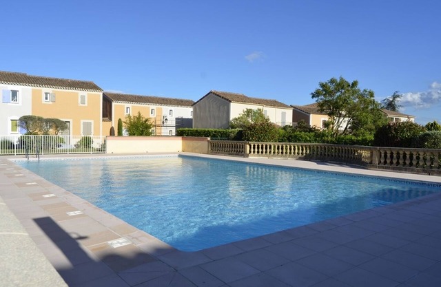 UZES RESIDENCE LES BASTIDES APARTMENT