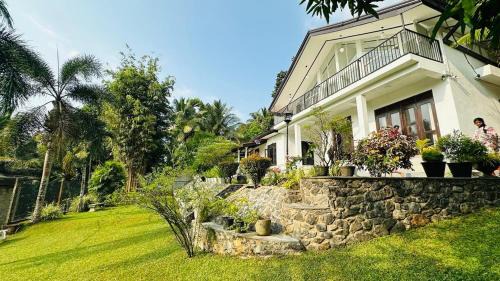 V Cottage Meepe