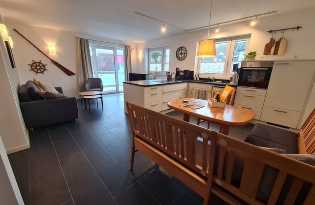 Vacation apartment/apartment for 4 guests with 83m² in Jever (298251)