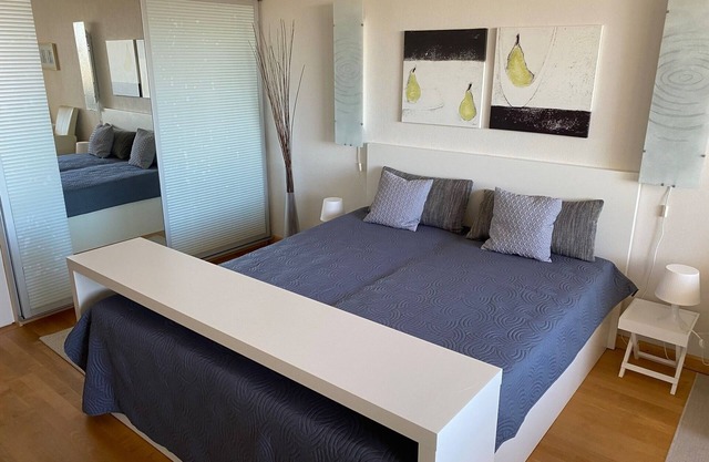 Vacation apartment/apartment for 2 guests with 30m² in Holm (18099)