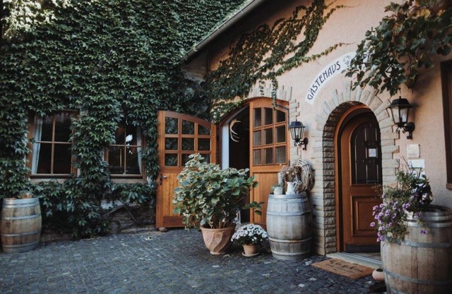 Vacation apartment with two separate bedrooms - ostrich farm and guest house