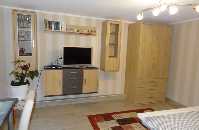Vacation apartment (in the house - separate entrance - basement) - 2 vacation apartments