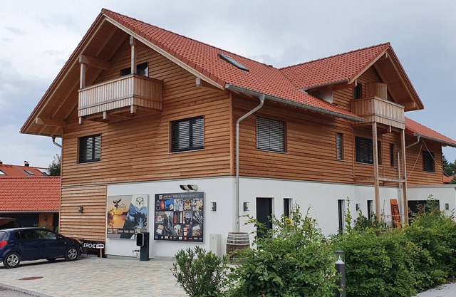 Vacation apartment south of Munich Zugspitze view, Swiss stone pine furniture, cycle path