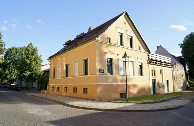 Vacation apartment with a view of Barby Castle, 5 minutes' walk to the Elbe