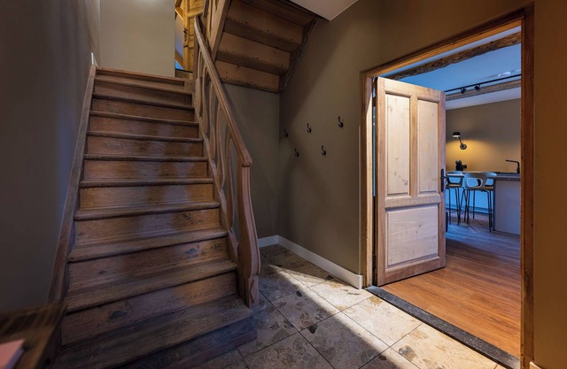 Vacation home * Atmospheric * Luxury * - 3 spacious bedrooms, each with private bathroom