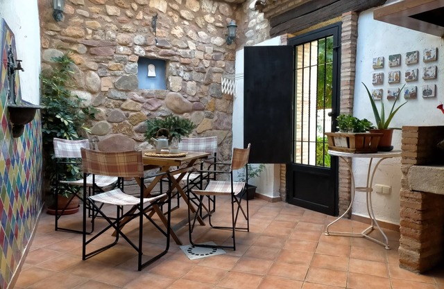Vacation Home "Ca Josep" with Private Terrace, Balcony & Wi-Fi