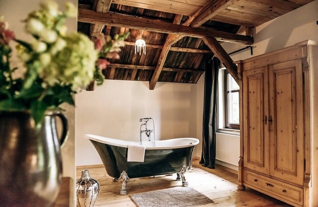 Vacation home for 9 guests with 180m² in Klingenthal (60540)