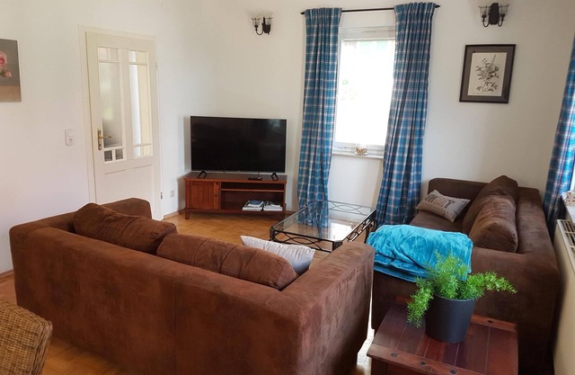Vacation Home "Hof Chirphendorf" with Wi-Fi, Garden & Terrace