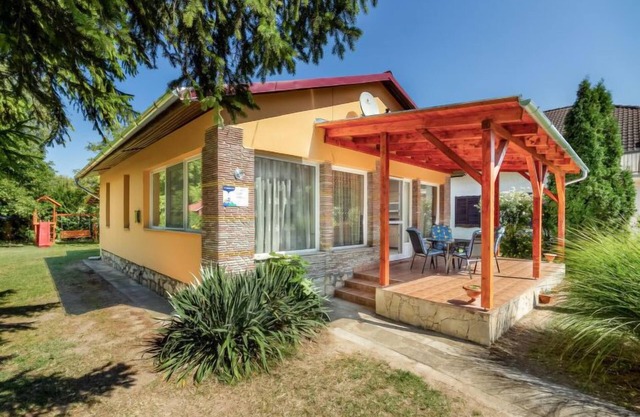 Vacation home Sunny by Interhome