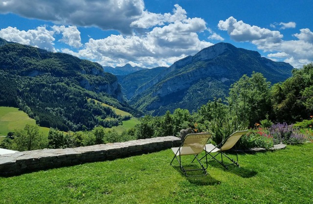 Vacation home in the Vercors completely renovated, wonderful location in the middle of nature